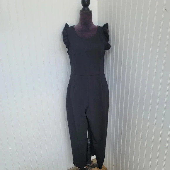 CAUTION TO THE WIND JUMPSUIT Women Black Ruffle Sleeve Textured Black Zip Wode L - Picture 1 of 13